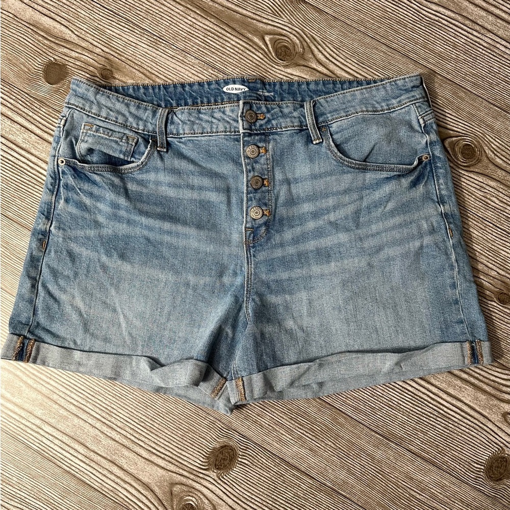 Old Navy High Rise shorts size 16